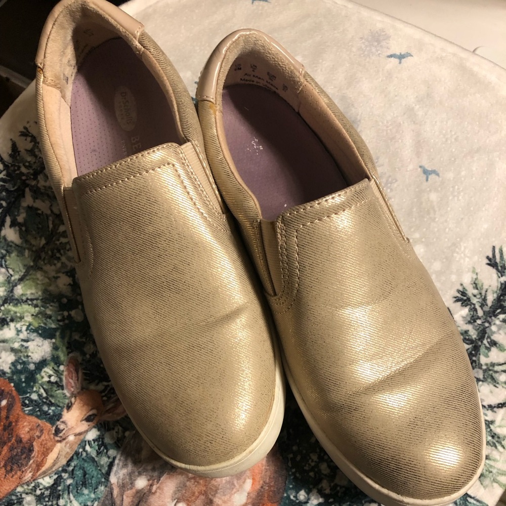Dr. Scholl gold slip on sneakers￼♥️